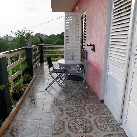 Apartment Family Friendly With A Swimming Pool Barbat, Rab - 4988 *